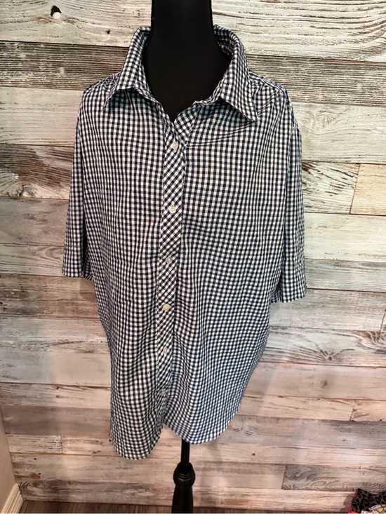 BonWorth Tops - NWT BonWorth Navy and White Gingham Button-Down Top